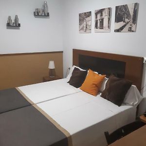 Zimmer mit zwei Einzelbetten